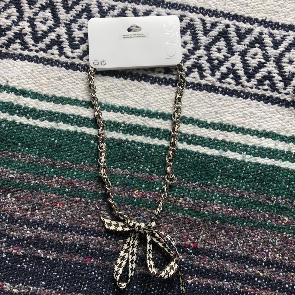 NWT icing necklace!